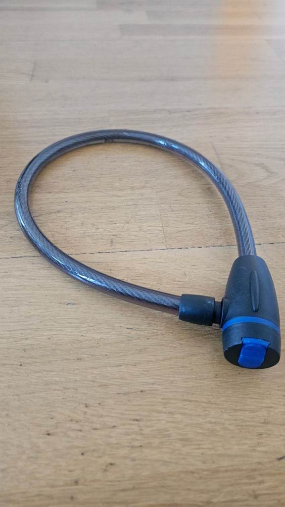 Bike Cable Lock with Keys – Good Condition