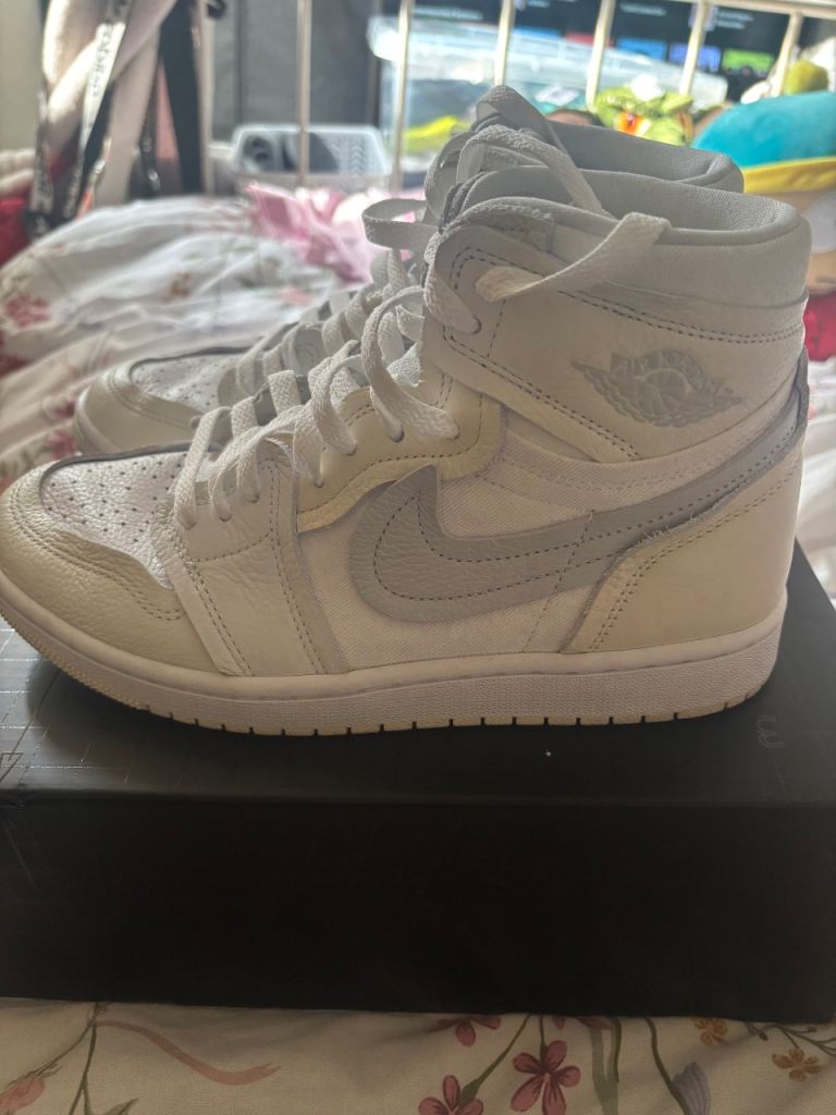 Womens air jordons 1 mm high 