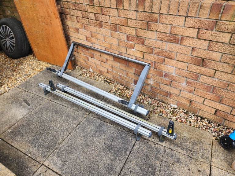 VW Transporter T6 Roof Ladder Rack