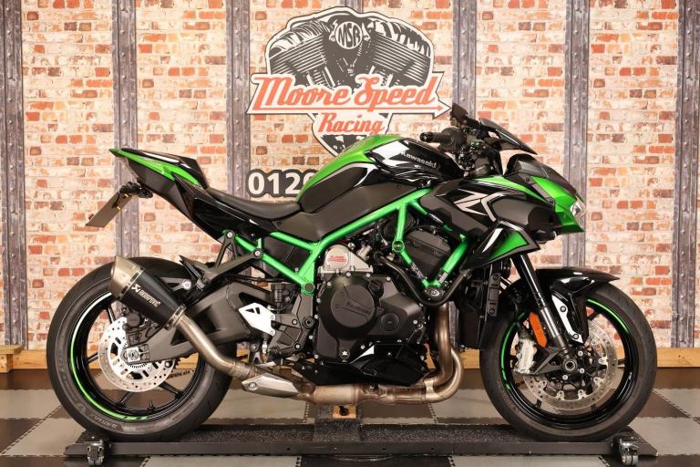 2022 KAWASAKI ZR1000 Z H2 - ONLY 7,719 MILES - 2 OWNERS - AKRAPOVIC PIPE and M