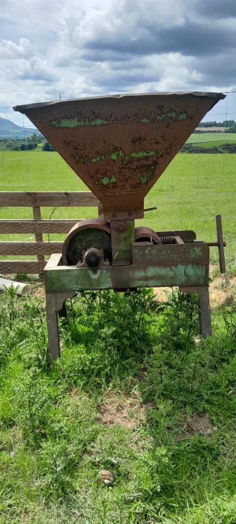 Roller mill/ bruiser 