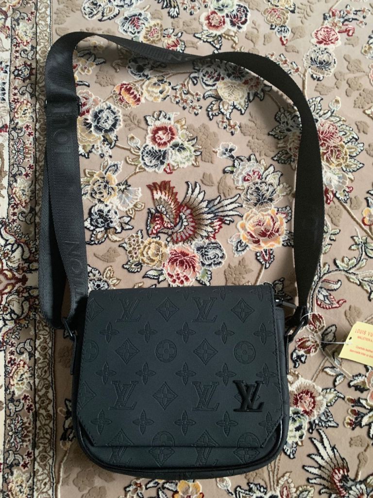 louis vuitton messenger bag