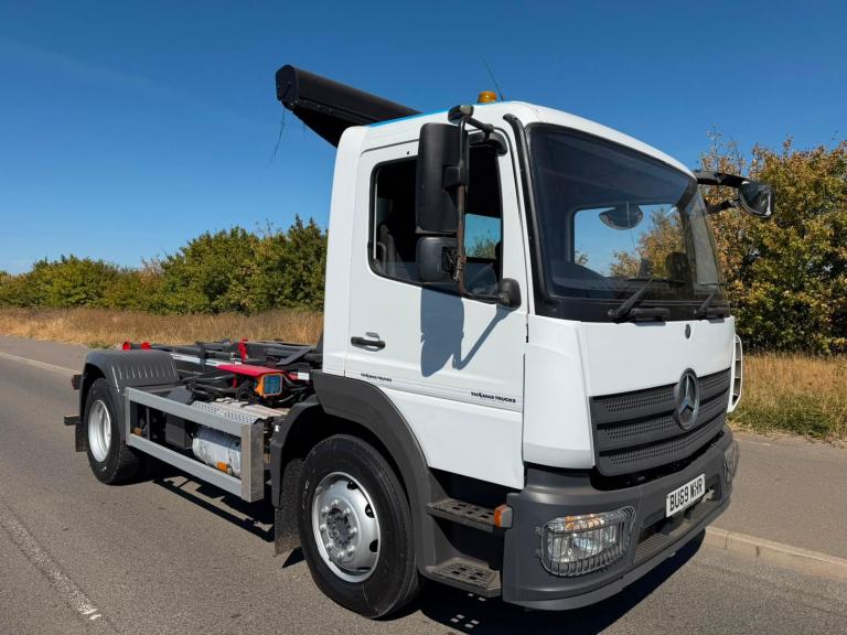 2019 Mercedes-Benz Atego 1518 Hook loader 15 ton gvw 