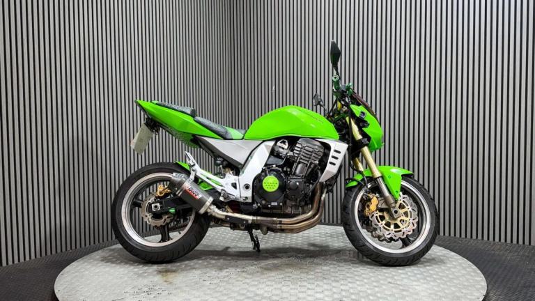 Kawasaki Z1000 2005 ONLY 28K 1000CC NAKED PROJECT BIKE RUNS WELL