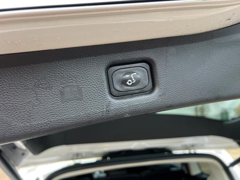 2019 Ford S-Max 2.0 EcoBlue 240 5dr Auto MPV Diesel Automatic