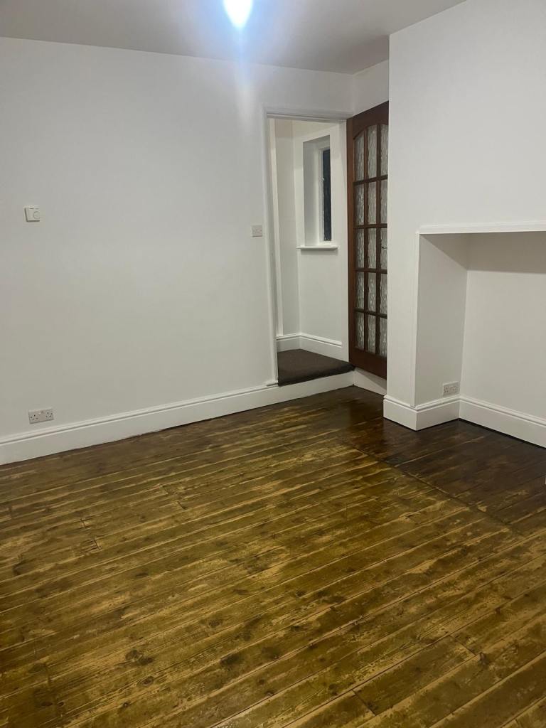 2 bed property for rent 