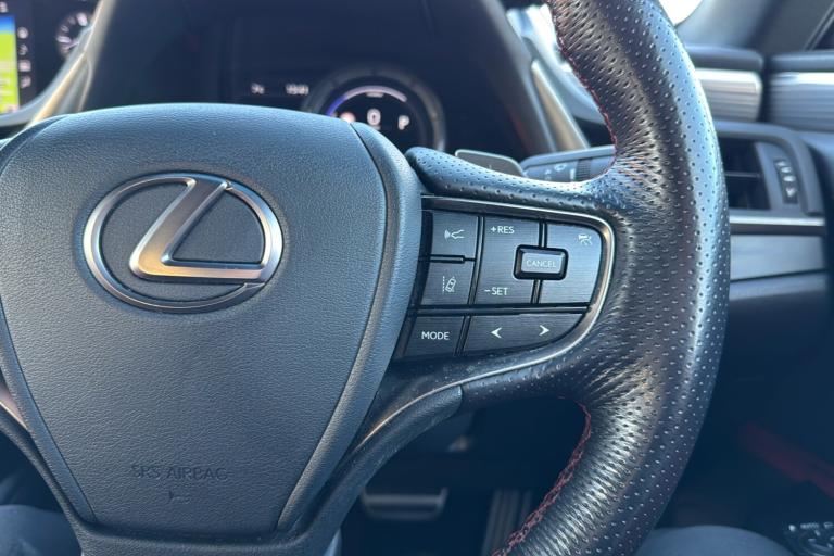  Lexus Es 2.5 300h F Sport Saloon 4dr Petrol Hybrid E CVT Euro 6 s/s 218 Ps