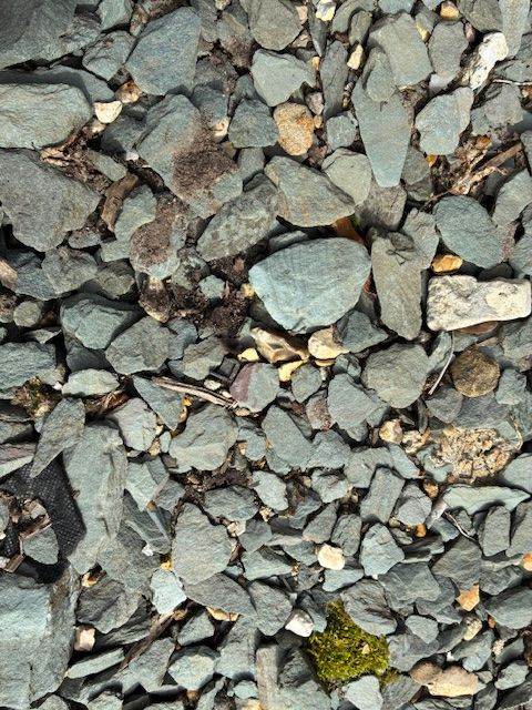 Green slate chippings