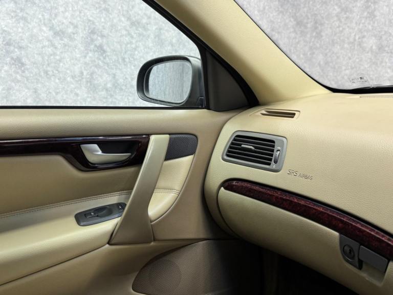 2002 Volvo S60 2.0T S 4dr SALOON Petrol Automatic