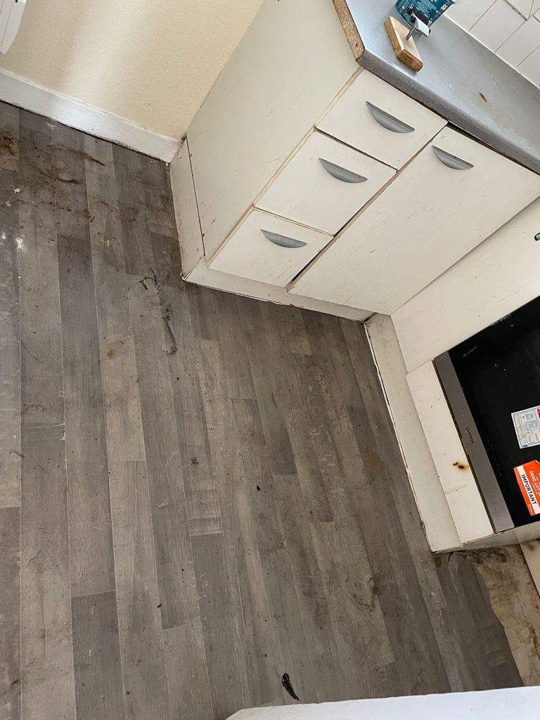 BEAUTIFUL 4 BEDROOM FLAT FOR RENT IN CRANFORD 