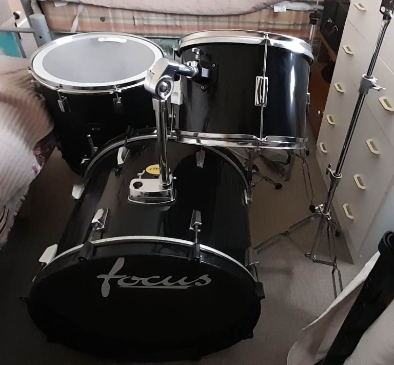 Focus Drum Kit shell pack with stands 