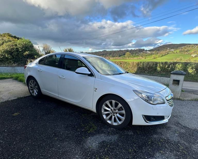 Vauxhall, INSIGNIA, Hatchback, 2015, Manual, 1956 (cc), 5 doors