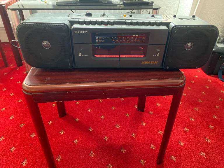 SONY TWIN RADIO CASSETTE RECORDER 
