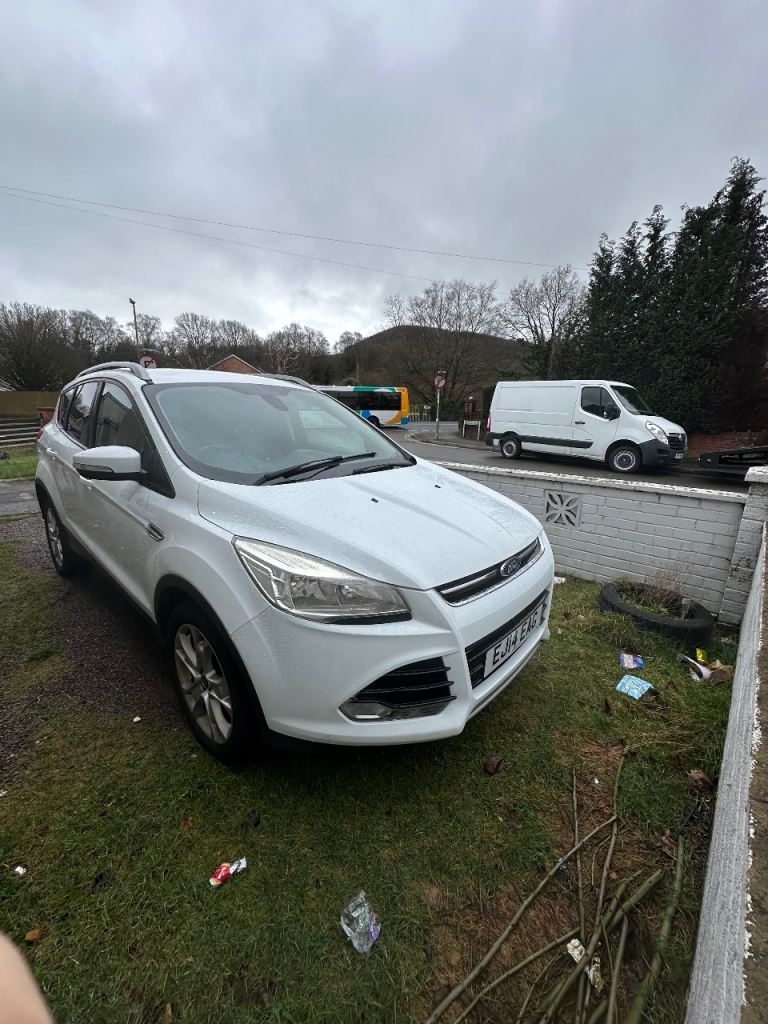 Ford, KUGA, Hatchback, 2014, Manual, 1997 (cc), 5 doors