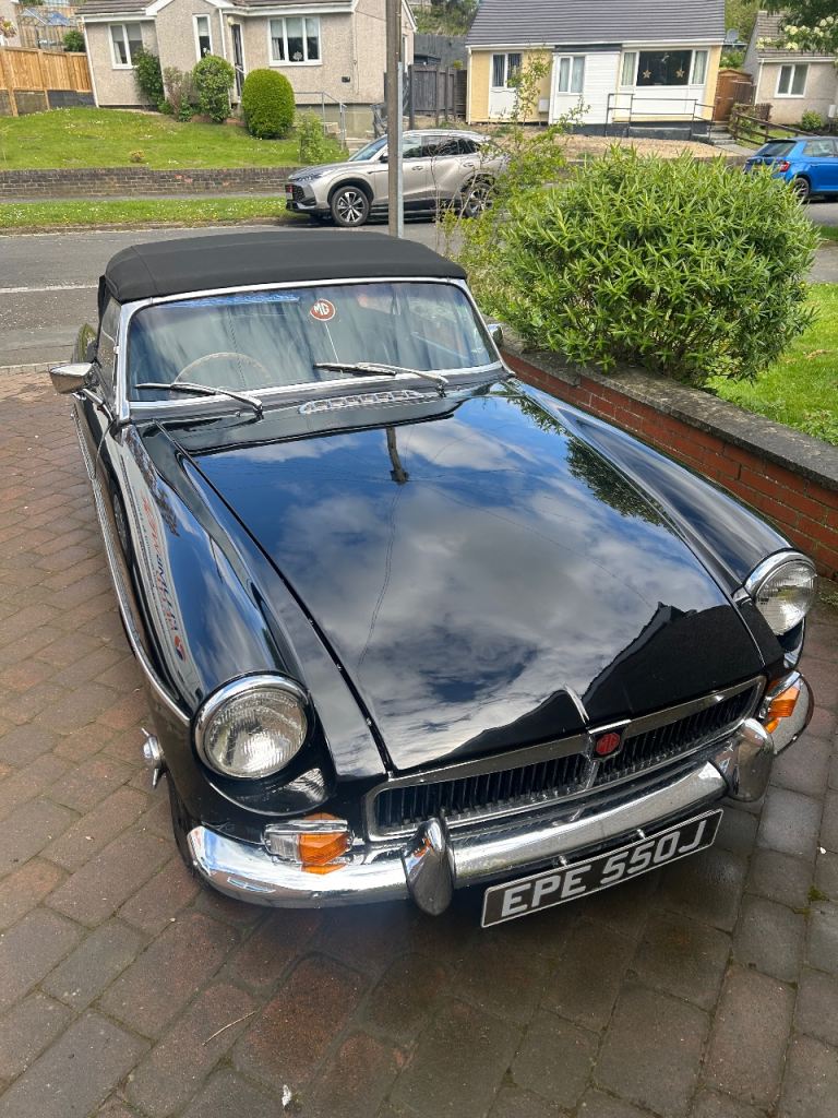 Mgb gt roadster 