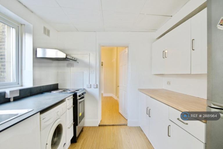 1 bedroom flat in Seaford Road, London, N15 (1 bed) (#2881984)