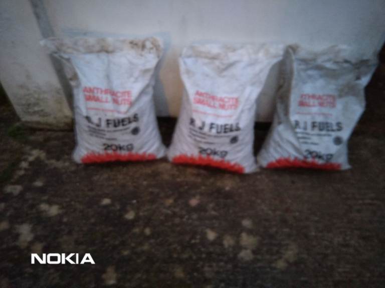 Coal Anthracite 2.5 20kg bags, naturally occuring smokeless fuel