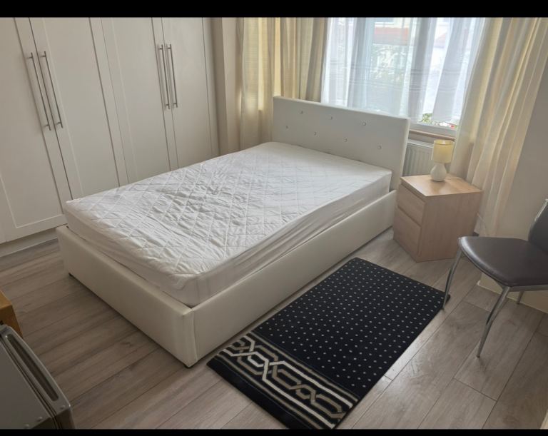 Spacious Double room 