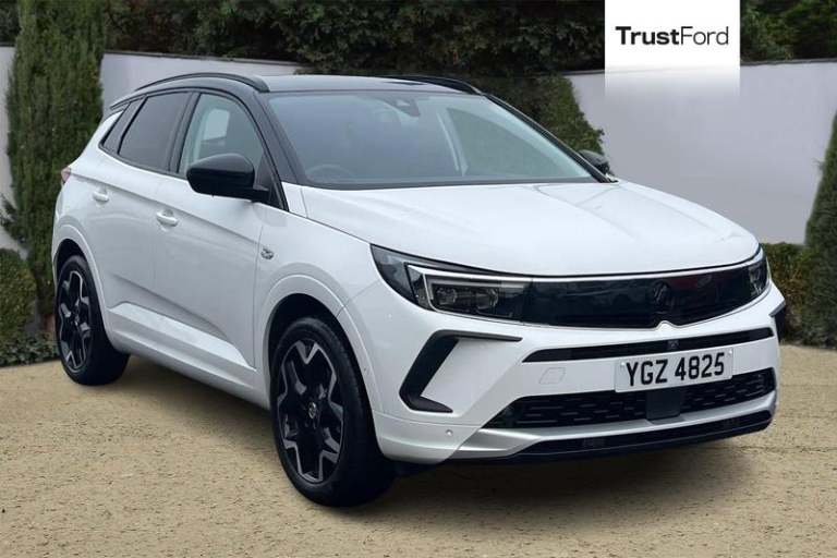 2022 Vauxhall Grandland 1.2 Turbo Ultimate 5dr HATCHBACK PETROL Manual