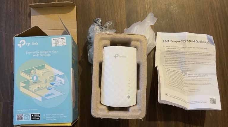 TP-Link RE200 AC750 Dual Band Range, Broadband/Wi-Fi Extender Up to 750Mbps