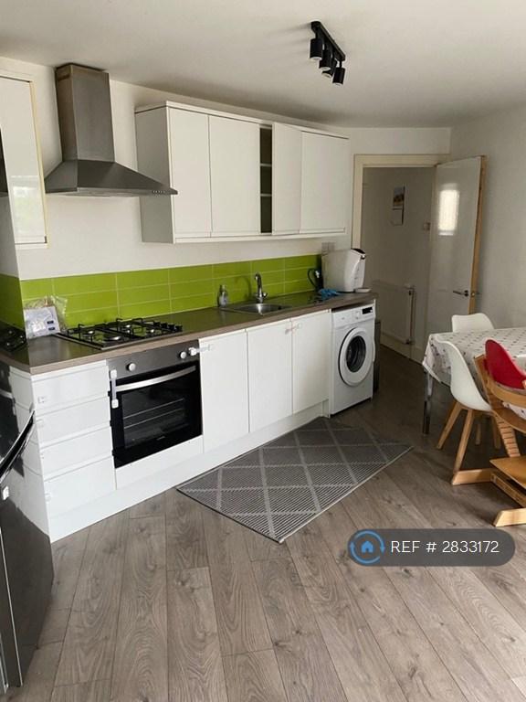2 bedroom flat in Eardley Road, London, SW16 (2 bed) (#2833172)