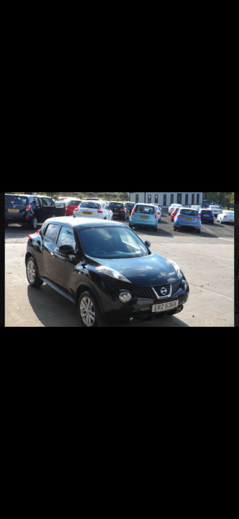 Black Nissan Juke