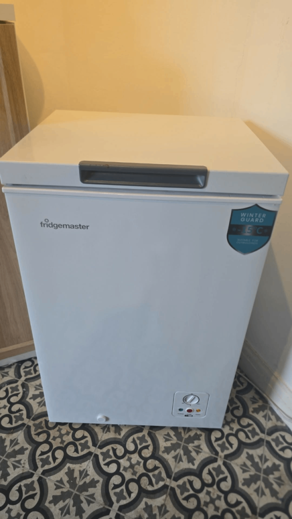 Fridgemaster Chest Freezer – White, Good Condition