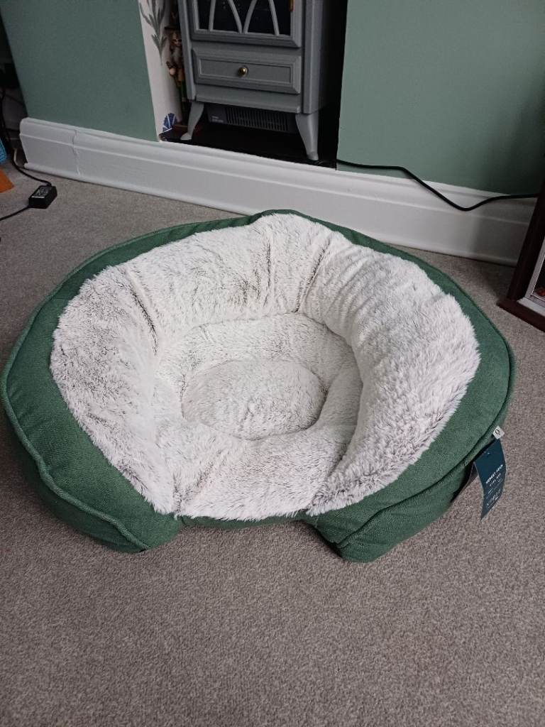 Noble cat bed