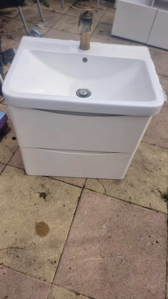 White Bathroom Vanity Unit with Sink and Tap – Good Condition