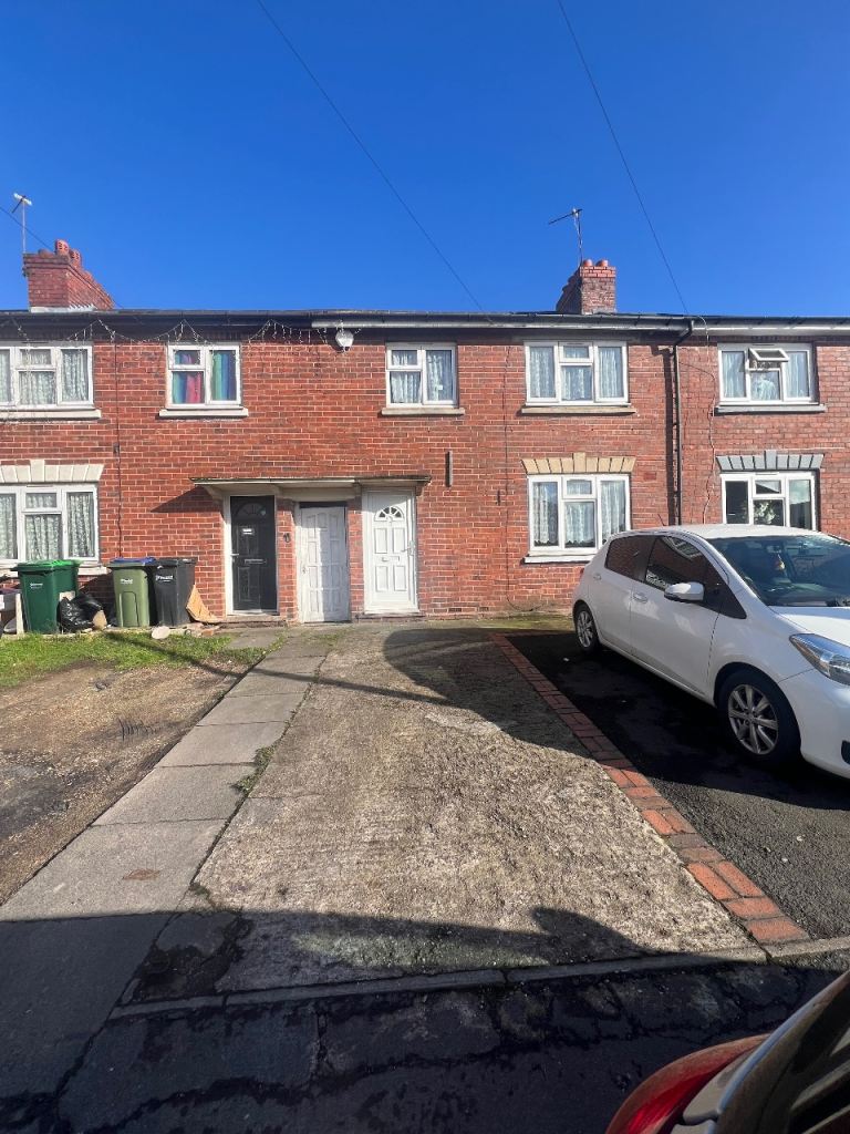 3 bedroom house to rent in rowley Regis B650RW