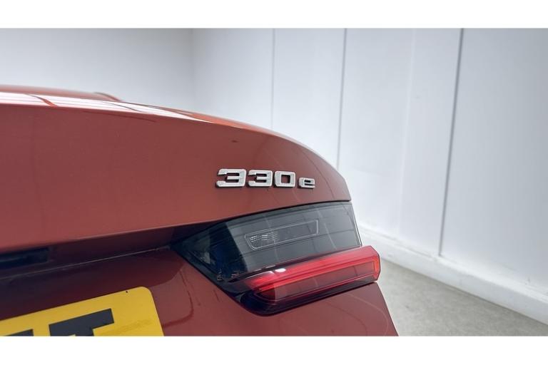 2019 BMW 3 Series 330e Sport Pro Saloon HYBRID Automatic