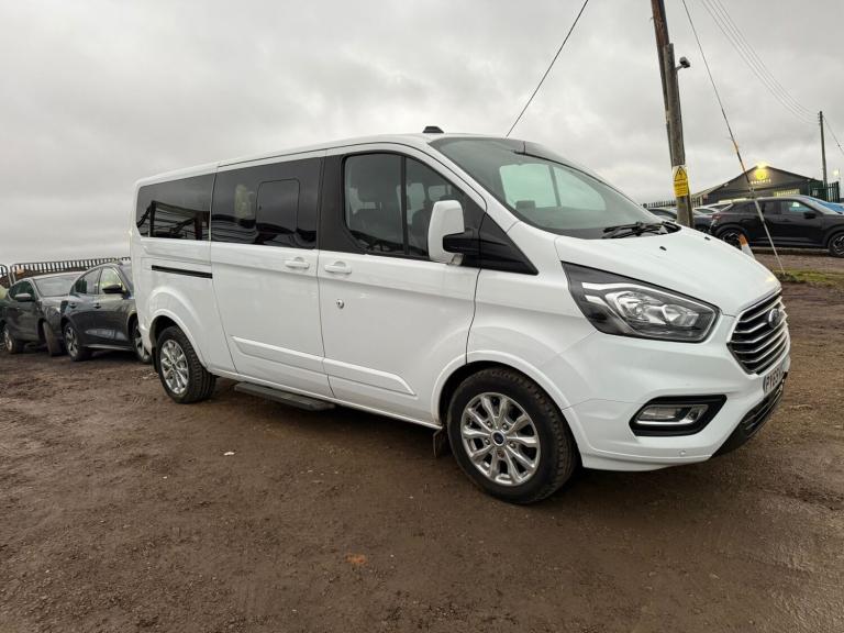 2020 69 FORD TOURNEO CUSTOM 320 ECOBLUE TITANIUM 8 SEATER MINI BUS LWB EURO 6