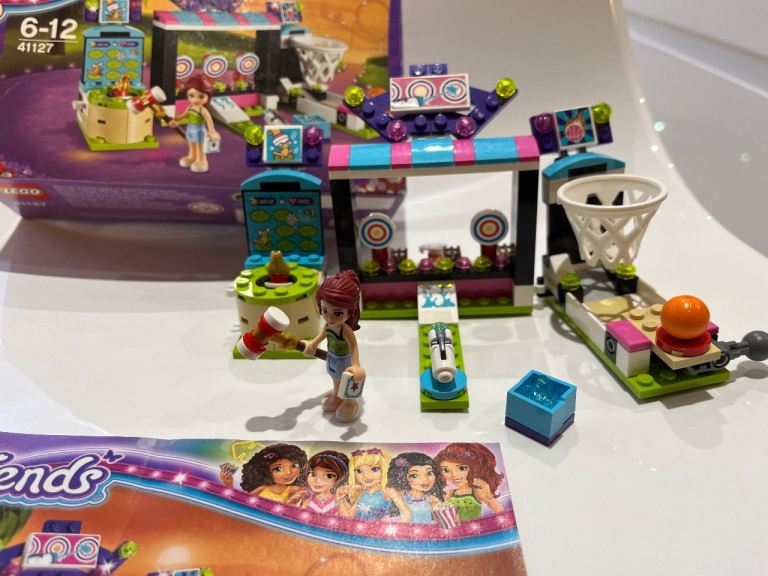 Lego Friends Amusement Park Arcade 41127 Set Complete Boxed As New 