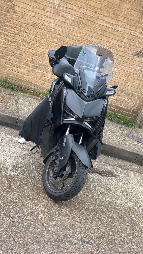 Yamaha, XMAX 300 TECH MAX, 2023, 292 (cc)