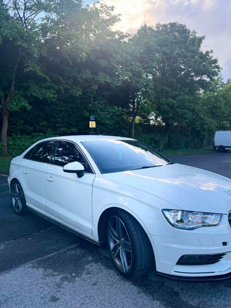 Audi, A3, Saloon, 2015, Semi-Auto, 1598 (cc), 4 doors