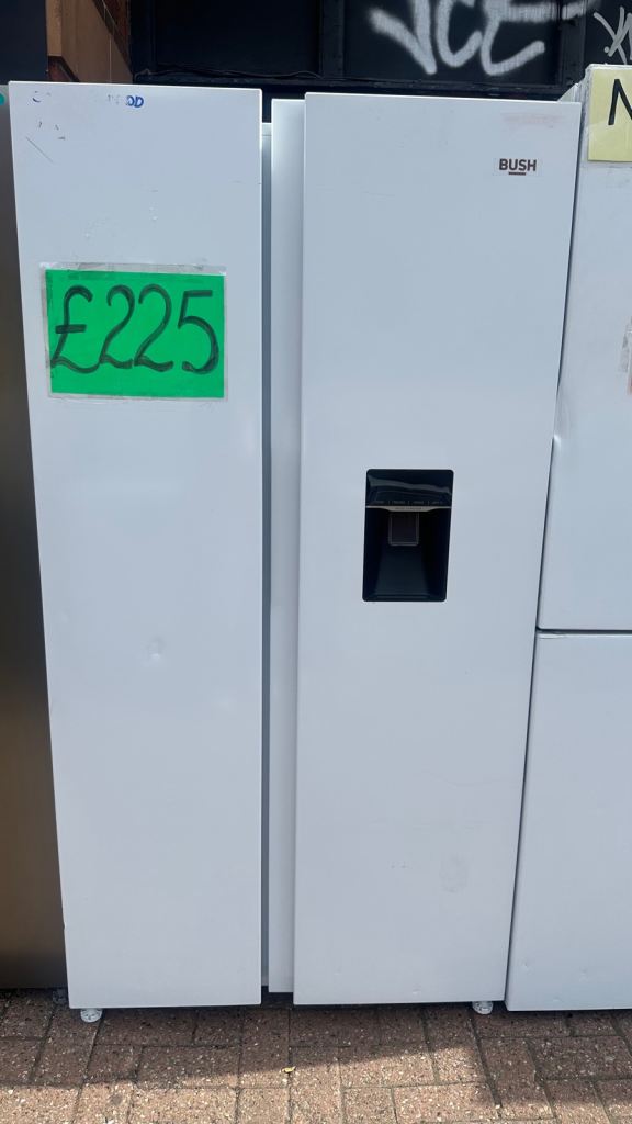 NEW/GRADED WHTE BUSH AMERICAN STYLE FRIDGE FREEZER 