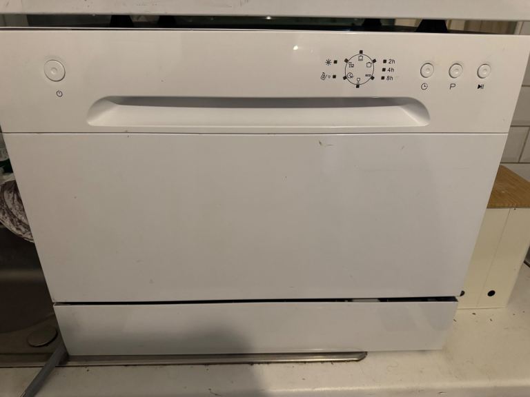 Slimline Dishwasher – Fully Working – Space Saving