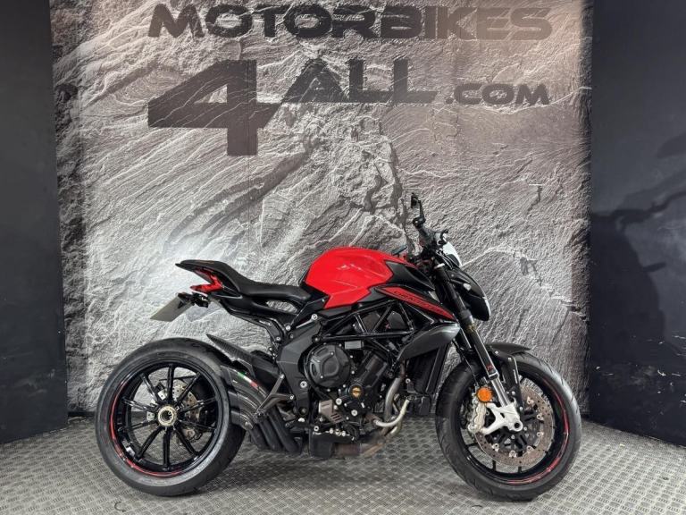 MV AGUSTA BRUTALE 800 DRAGSTER ROSSO 2020