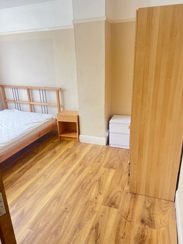 Double bedroom for rent 