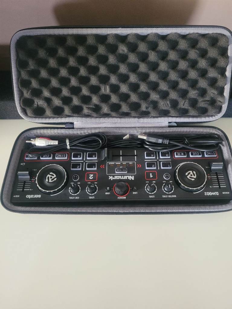 DJ-EQUIPMENT. NUMARK DJ2G02.