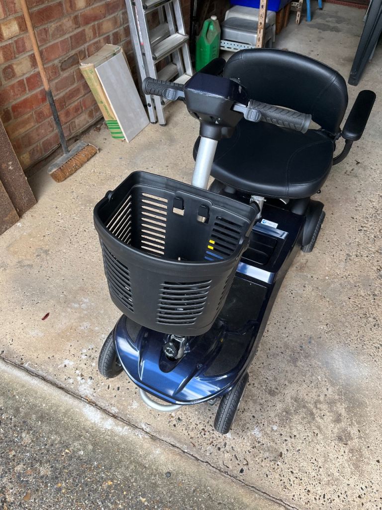 Astrologer lite lightweight boot scooter