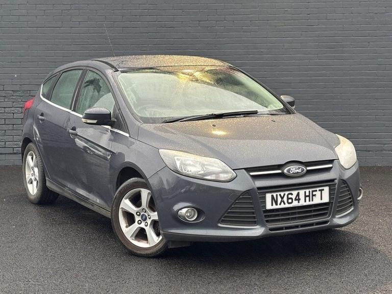 2014 Ford Focus 1.6 Zetec Navigator 5dr HATCHBACK PETROL Manual