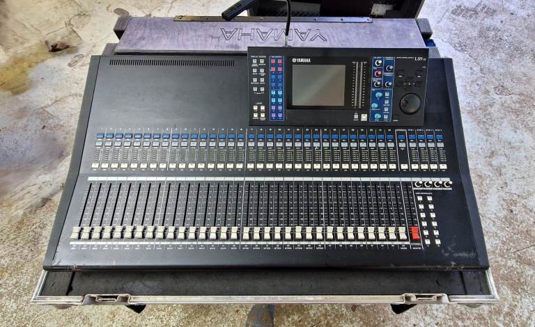 Yamaha LS9-32 Digital Mixing Console / Sound Desk (Used)