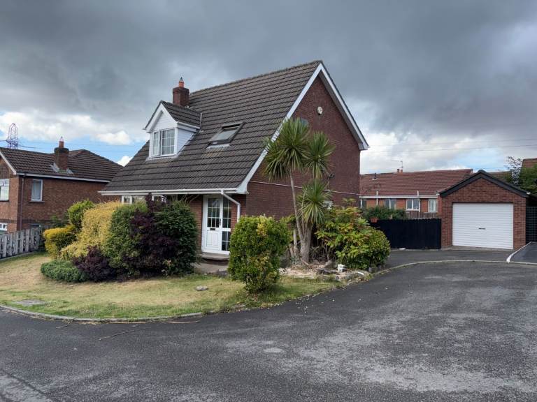  Very Attractive Detached Three Bedroom Home in a Tranquil Cul-de-Sac in Cairnshill South Belfast