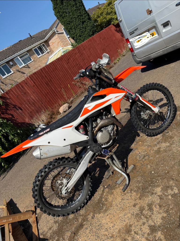 KTM SXF 450 2019 low hours £3300 