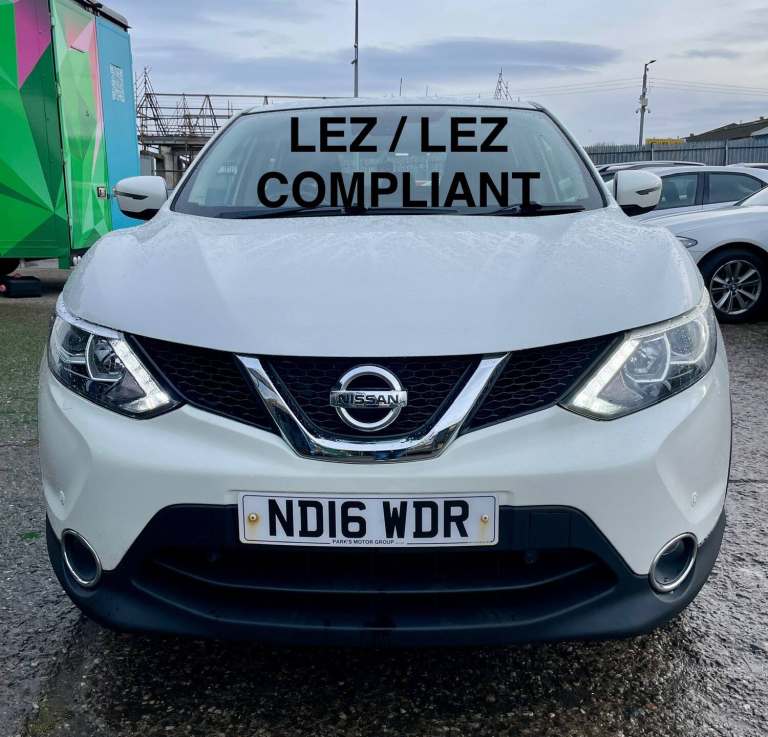 2016 Nissan Qashqai 1.5 dCi Acenta [Smart Vision Pack] 5dr HATCHBACK Diesel Manual