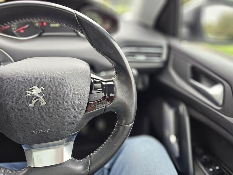 2019 Peugeot 308 SW PureTech Allure Estate Petrol Manual