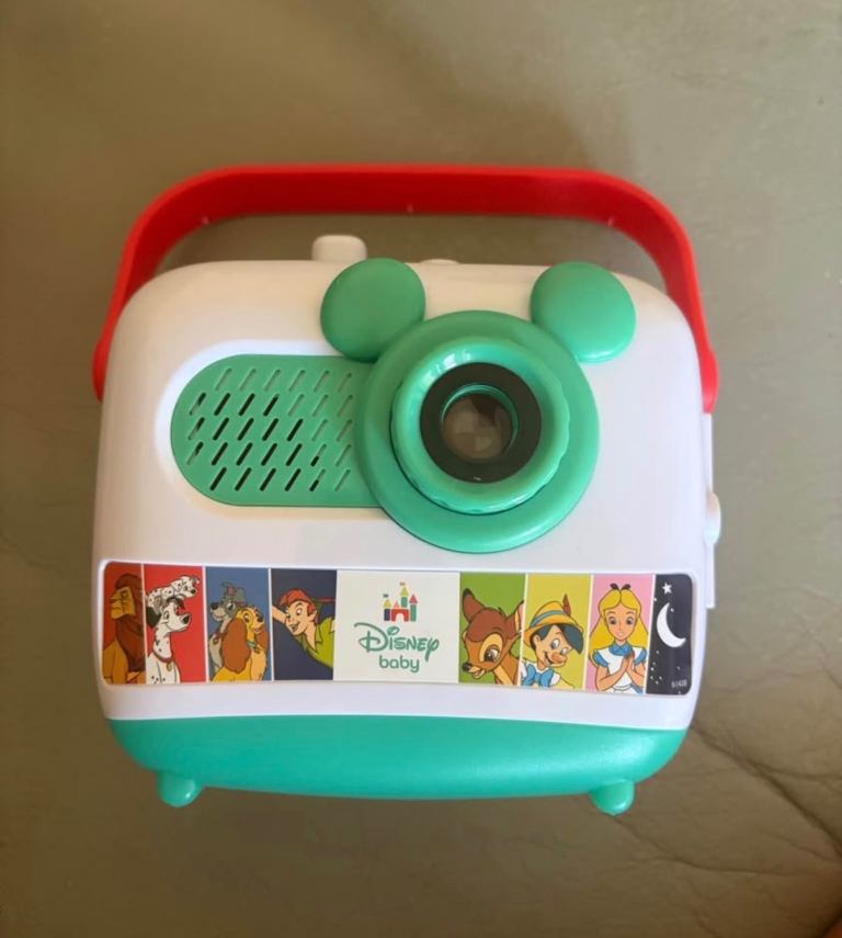 Lovely Disney Baby Projector – White & Green, Excellent Condition