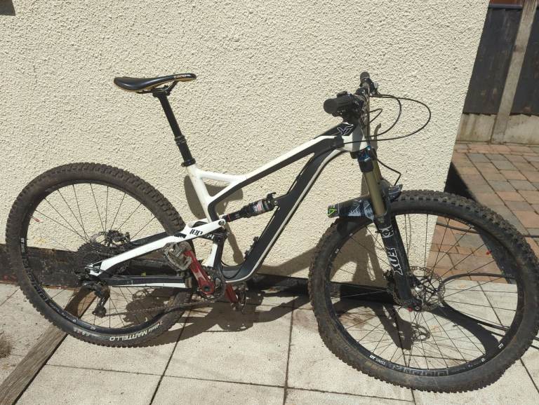 YT JEFFSY MOUNTAIN BIKE 29er