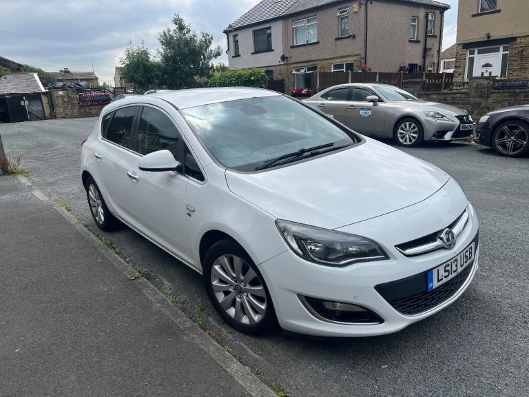 2013 Vauxhall Astra 2.0 CDTI Elite model